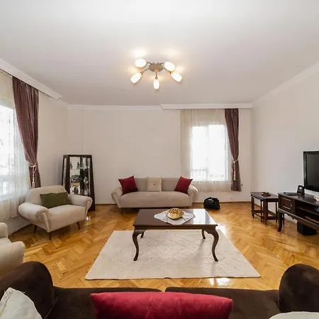 Pleasant Flat With Central Location Balcony And Bbq In Muratpasa Apartment