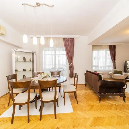 Appartement Pleasant Flat With Central Location Balcony And Bbq In Muratpasa