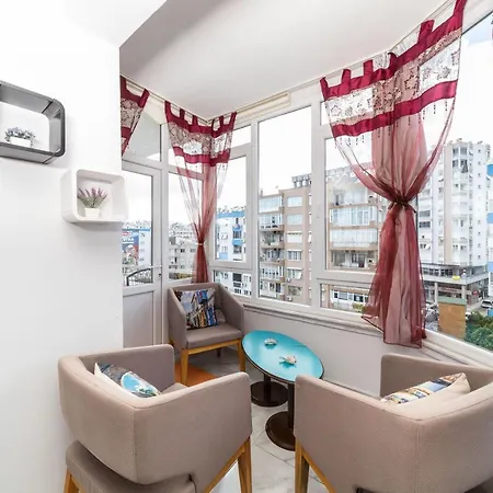 Pleasant Flat With Central Location Balcony And Bbq In Muratpasa Appartement Antalya